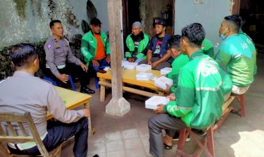 Untuk-Kamseltibcarlantas-Polres-Ponorogo-Gelar-Dialog-Dengan-Puluhan-Sopir-dan-Ojol
